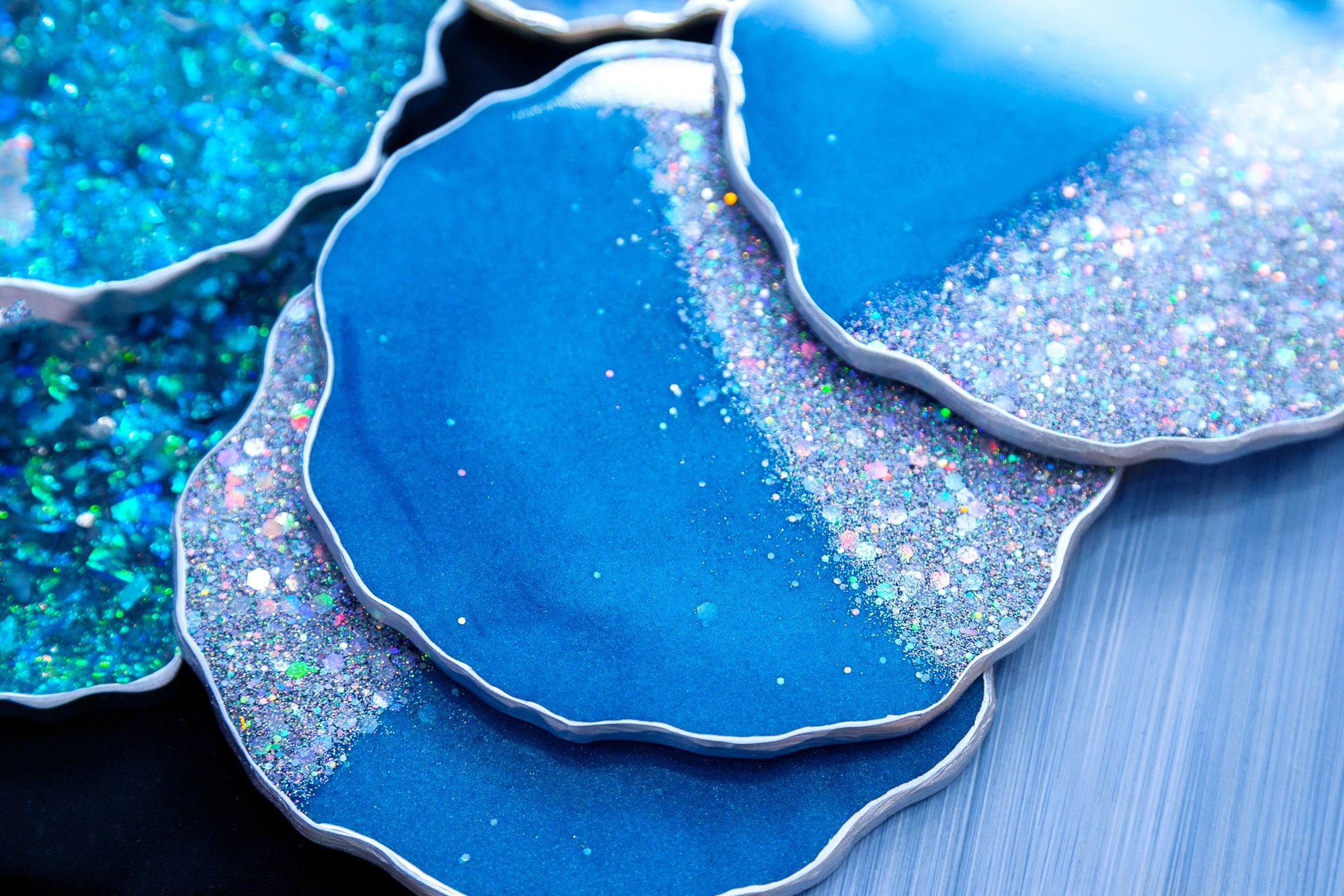 Customer holding resin jewelry